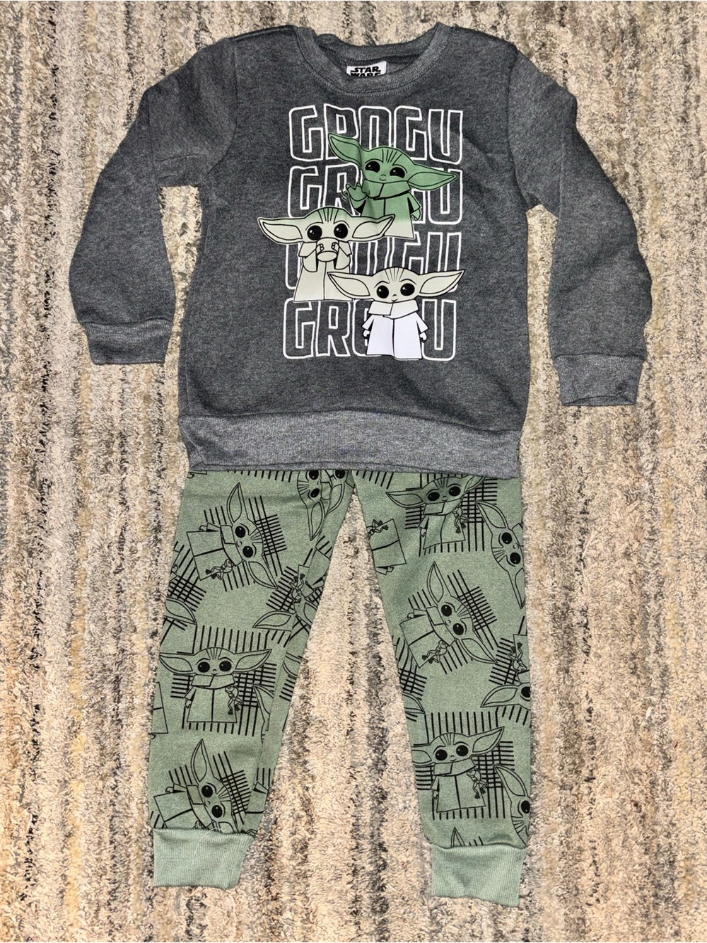 Star Wars Baby Yoda Gray & Green Kids Sweats Set